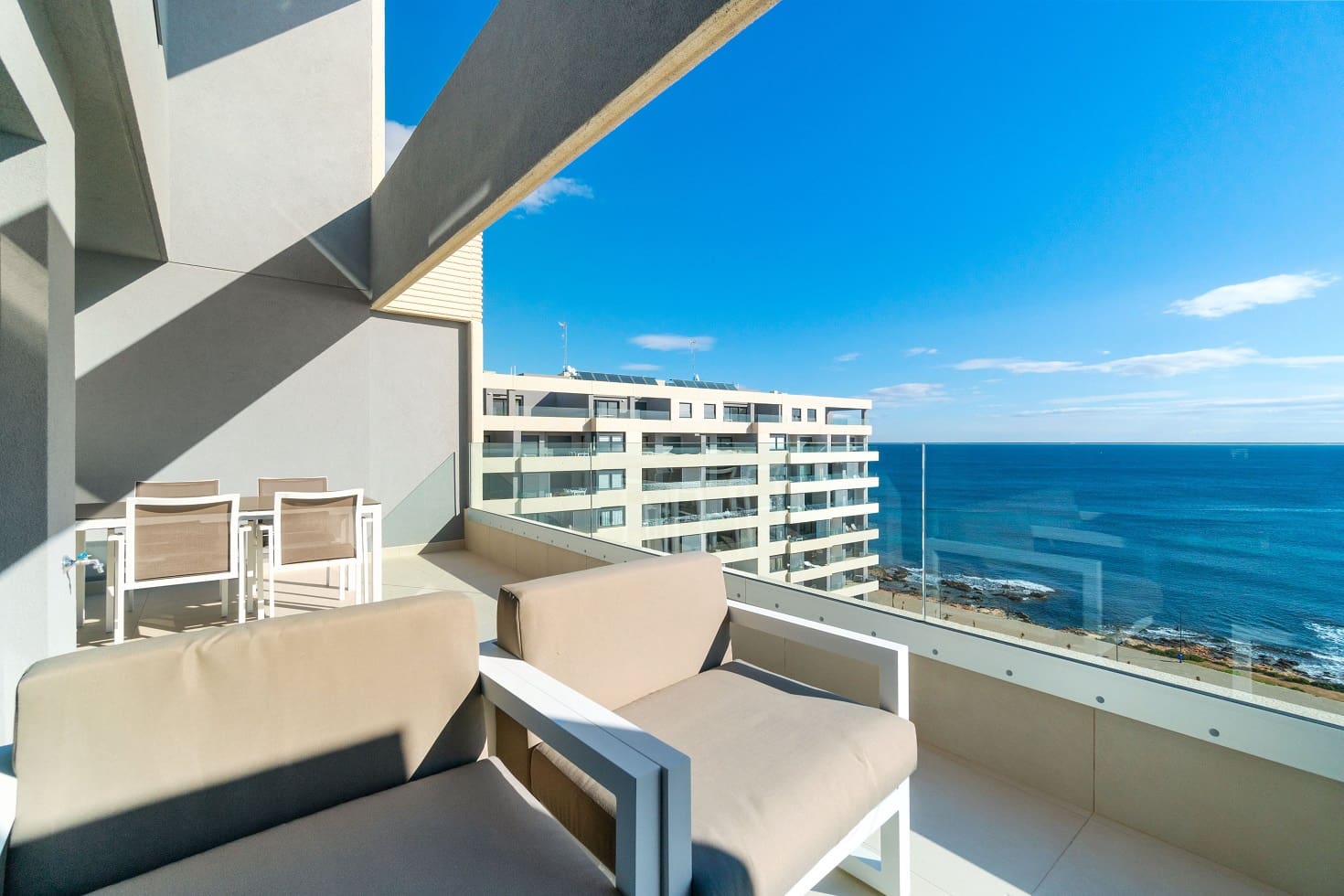 3 bedroom Beach Apartment for sale in Los Dolses with pool - € 469,000 (Ref: 9937179)