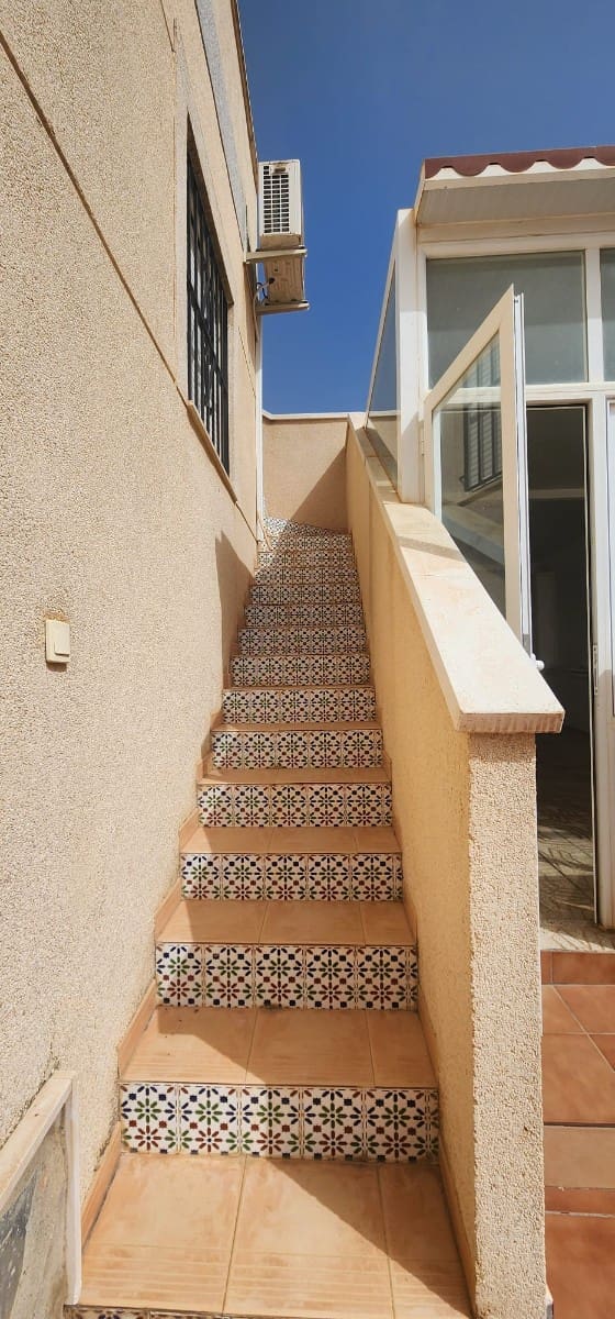 2 bedroom Villa for sale in Pinar de Campoverde with garage - € 175,000 (Ref: 9974347)
