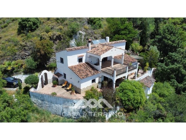 3 slaapkamer Villa te koop in Sayalonga met zwembad - € 499.000 (Ref: 10005346)