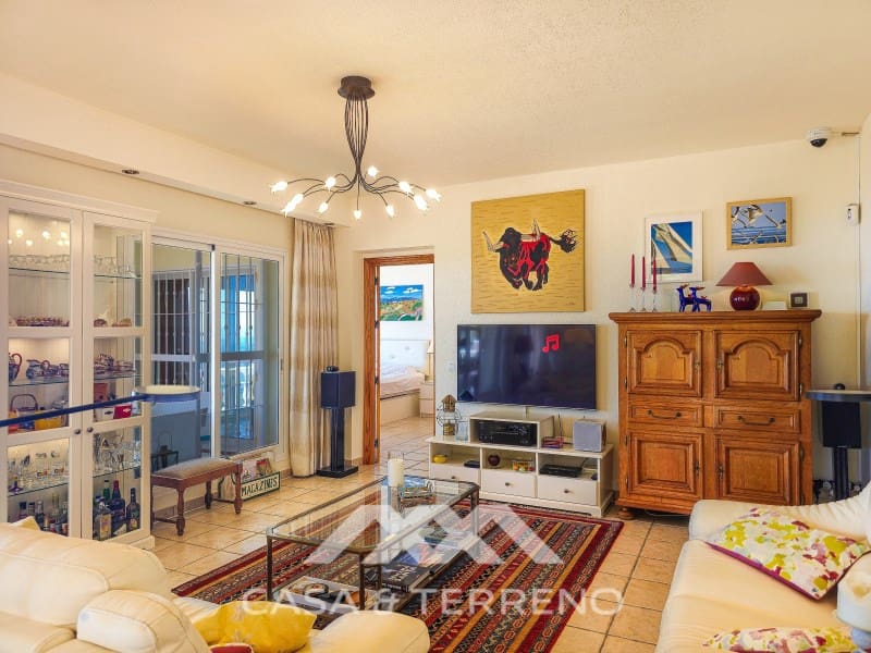 Chalet de 4 habitaciones en Arenas en venta con piscina garaje - 980.000 € (Ref: 10008876)