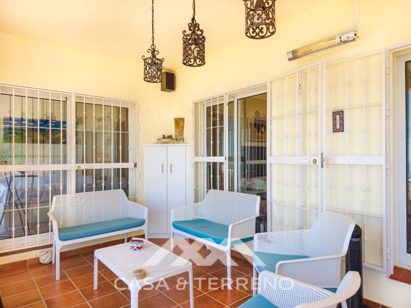 Chalet de 4 habitaciones en Arenas en venta con piscina garaje - 980.000 € (Ref: 10008876)