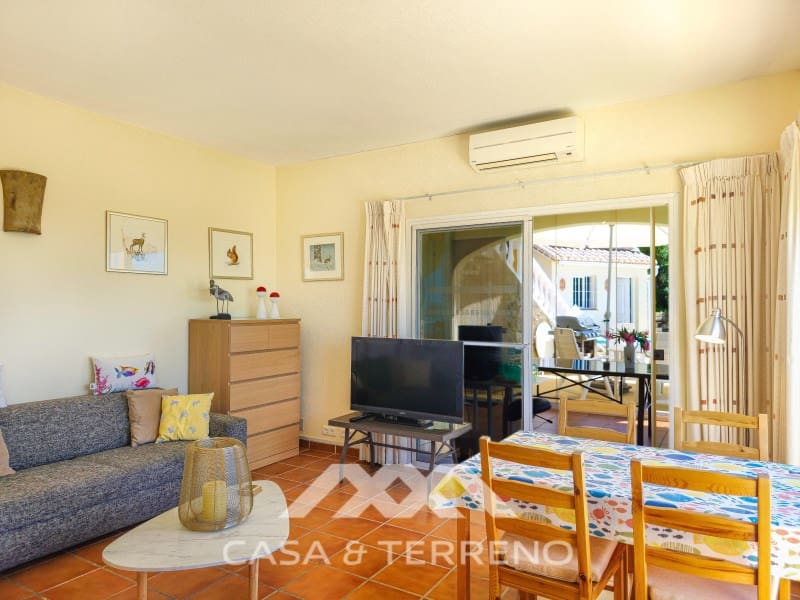 Chalet de 4 habitaciones en Arenas en venta con piscina garaje - 980.000 € (Ref: 10008876)