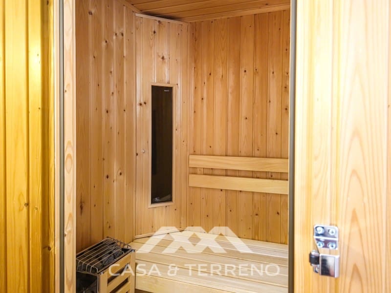 Chalet de 4 habitaciones en Arenas en venta con piscina garaje - 980.000 € (Ref: 10008876)