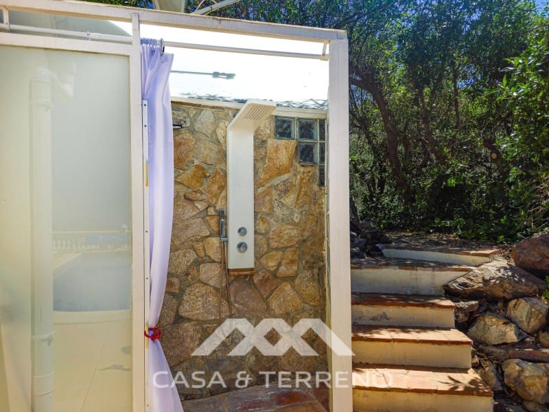 Chalet de 4 habitaciones en Arenas en venta con piscina garaje - 980.000 € (Ref: 10008876)