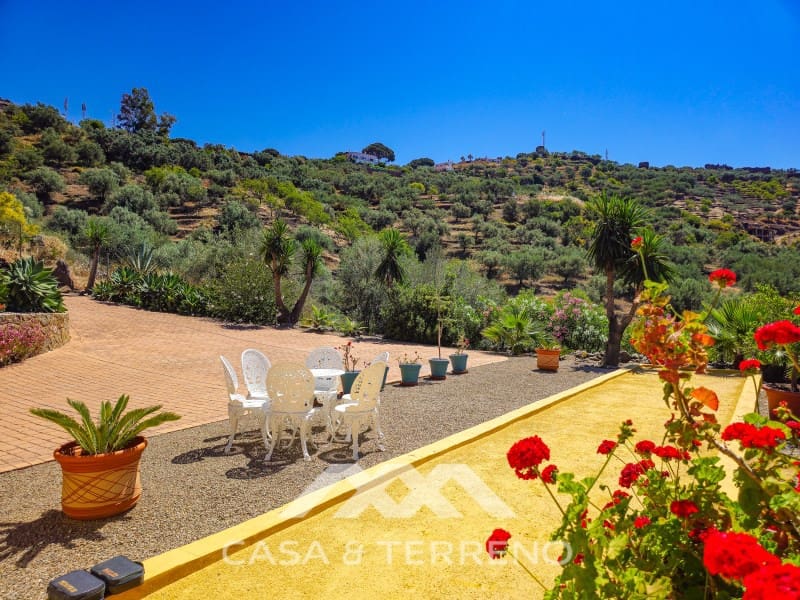 Chalet de 4 habitaciones en Arenas en venta con piscina garaje - 980.000 € (Ref: 10008876)