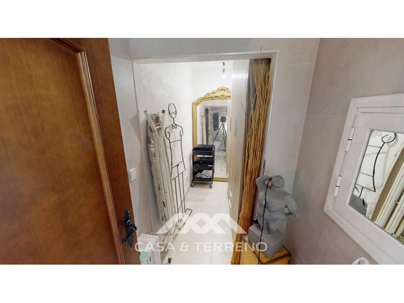 4 makuuhuone Huvila myytävänä paikassa Arenas mukana uima-altaan - 550 000 € (Ref: 10023837)