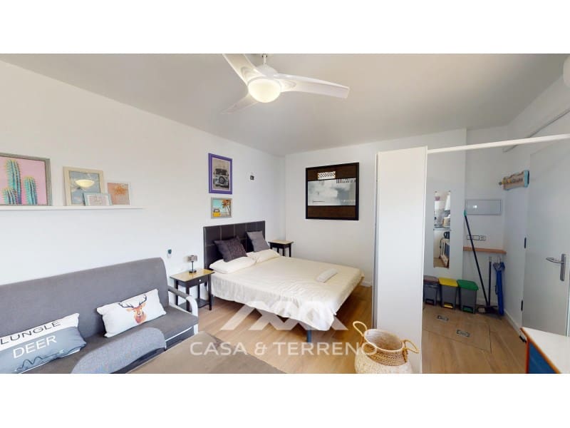 4 makuuhuone Huvila myytävänä paikassa Arenas mukana uima-altaan - 550 000 € (Ref: 10023837)