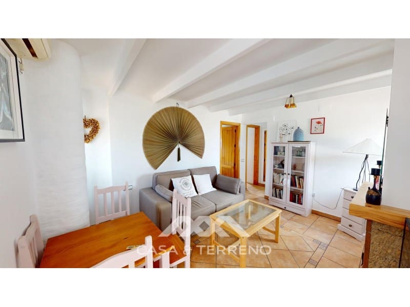 4 makuuhuone Huvila myytävänä paikassa Arenas mukana uima-altaan - 550 000 € (Ref: 10023837)
