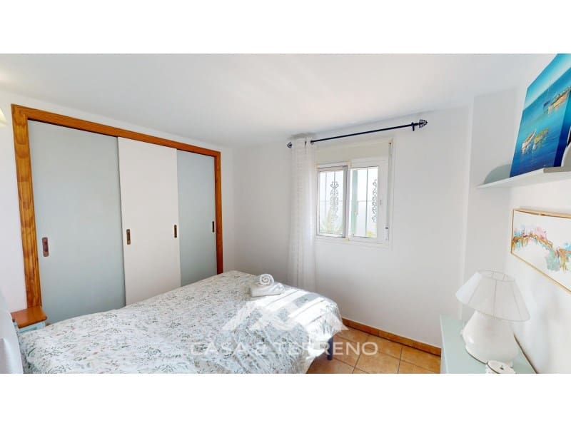 4 makuuhuone Huvila myytävänä paikassa Arenas mukana uima-altaan - 550 000 € (Ref: 10023837)