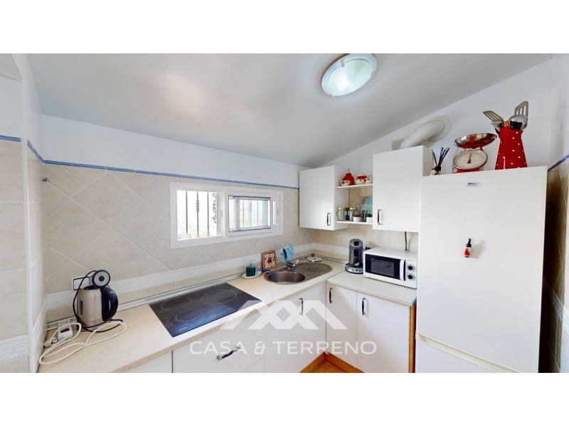 4 makuuhuone Huvila myytävänä paikassa Arenas mukana uima-altaan - 550 000 € (Ref: 10023837)