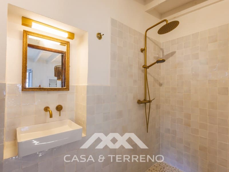3 bedroom Townhouse for sale in Comares with pool - € 499,000 (Ref: 10027884)