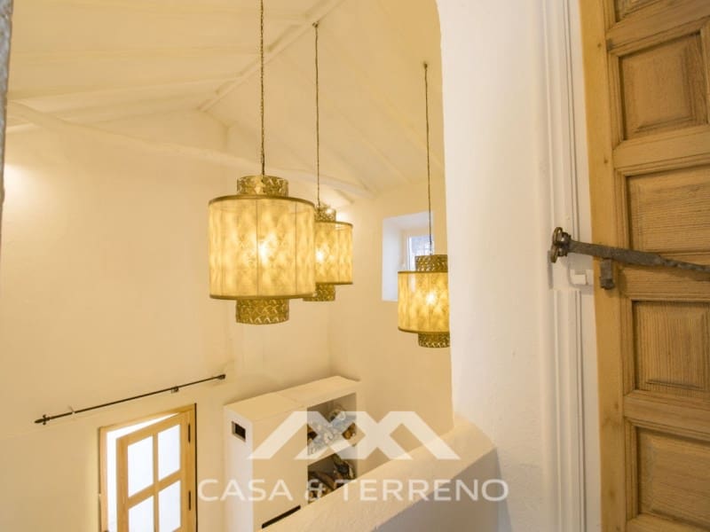 3 bedroom Townhouse for sale in Comares with pool - € 499,000 (Ref: 10027884)