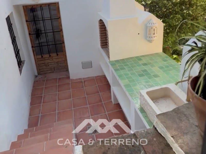 3 bedroom Townhouse for sale in Comares with pool - € 499,000 (Ref: 10027884)