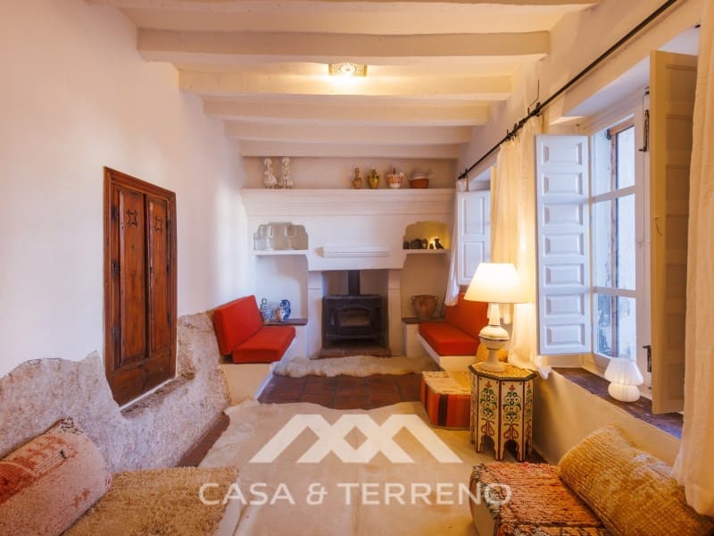 3 bedroom Townhouse for sale in Comares with pool - € 499,000 (Ref: 10027884)
