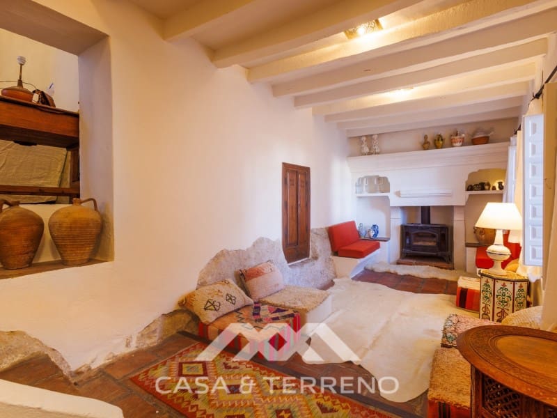 3 bedroom Townhouse for sale in Comares with pool - € 499,000 (Ref: 10027884)