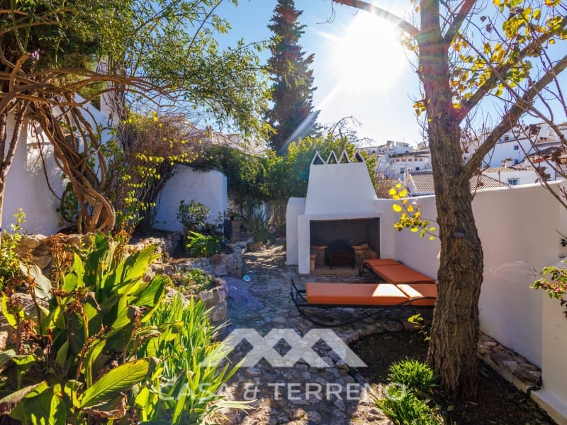 3 bedroom Townhouse for sale in Comares with pool - € 499,000 (Ref: 10027884)