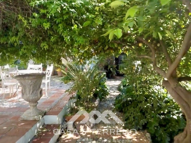 3 bedroom Townhouse for sale in Comares with pool - € 499,000 (Ref: 10027884)