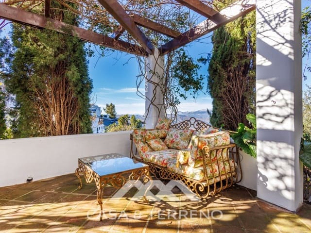 3 slaapkamer Gastenverblijf/B&B te koop in Comares met zwembad - € 499.000 (Ref: 10027885)