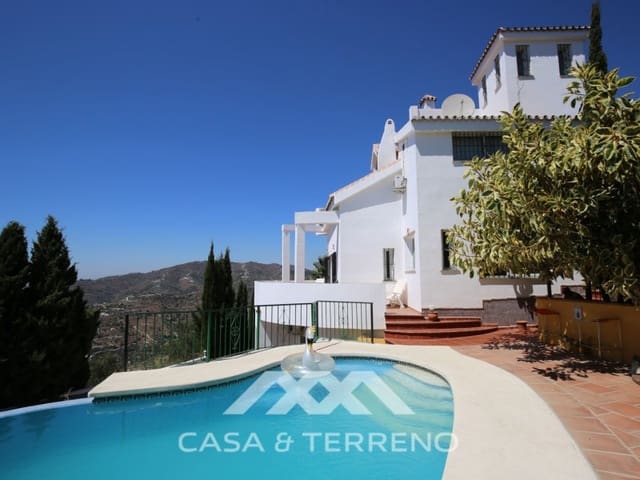 3 soverom Villa til salgs i Torrox Pueblo, Torrox - € 950 000 (Ref: 10035126)