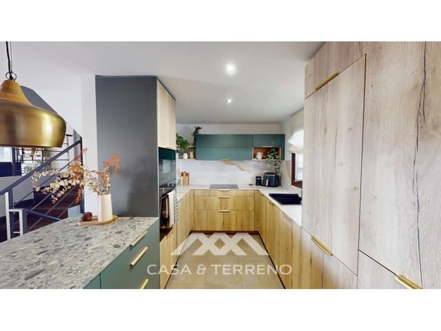 3 Zimmer Doppelhaus zu verkaufen in Almayate, Vélez-Málaga - 495.000 € (Ref: 10061723)