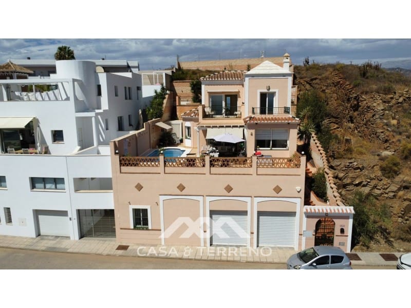 3 quarto Moradia para venda em El Penoncillo com piscina garagem - 795 000 € (Ref: 10078227)