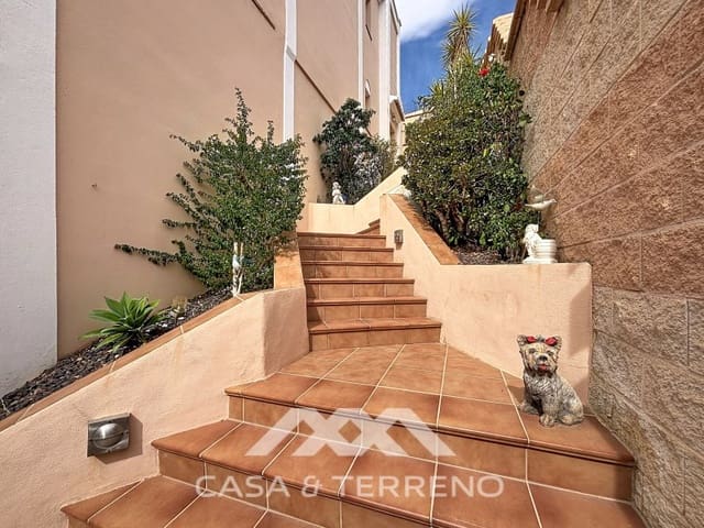 3 quarto Moradia para venda em El Peñoncillo, Torrox com piscina garagem - 795 000 € (Ref: 10078227)