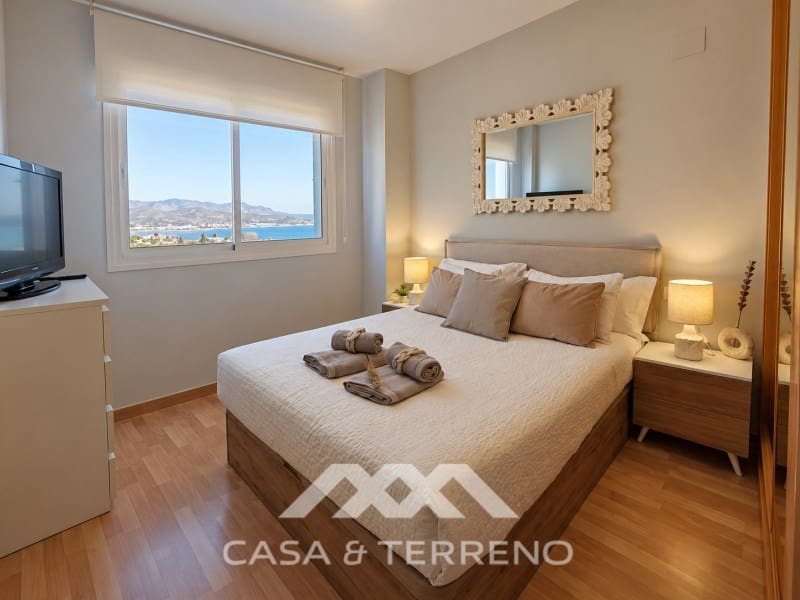 Appartement de 2 chambres à louer à Torre del Mar avec piscine garage - 1 400 € (Ref: 10094431)