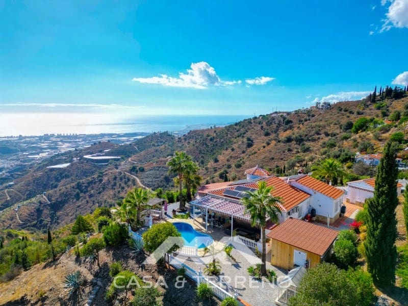 3 chambre Villa/Maison à vendre à Algarrobo avec piscine garage - 535 000 € (Ref: 10094432)
