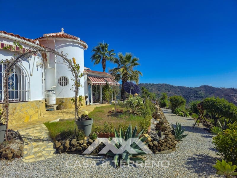 3 chambre Villa/Maison à vendre à Algarrobo avec piscine garage - 535 000 € (Ref: 10094432)