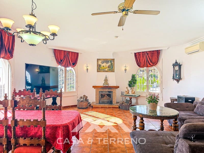 3 chambre Villa/Maison à vendre à Algarrobo avec piscine garage - 535 000 € (Ref: 10094432)