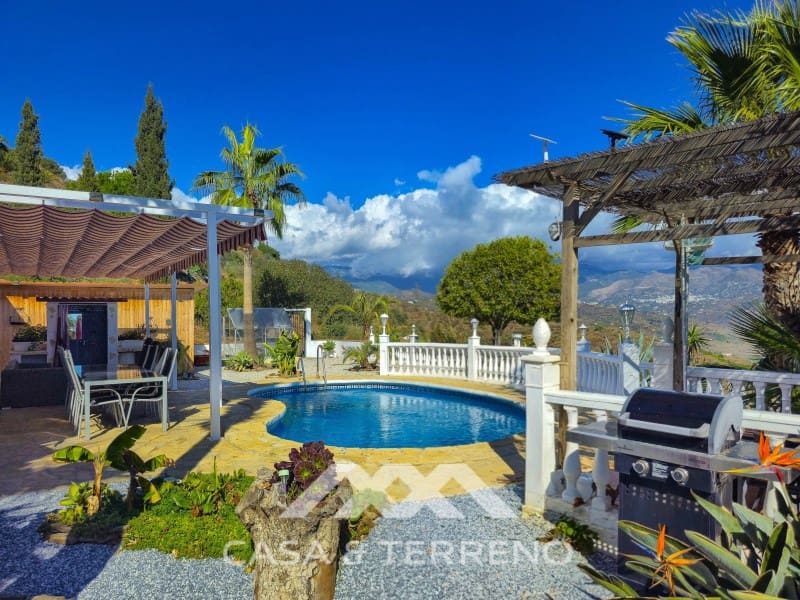 3 chambre Villa/Maison à vendre à Algarrobo avec piscine garage - 535 000 € (Ref: 10094432)