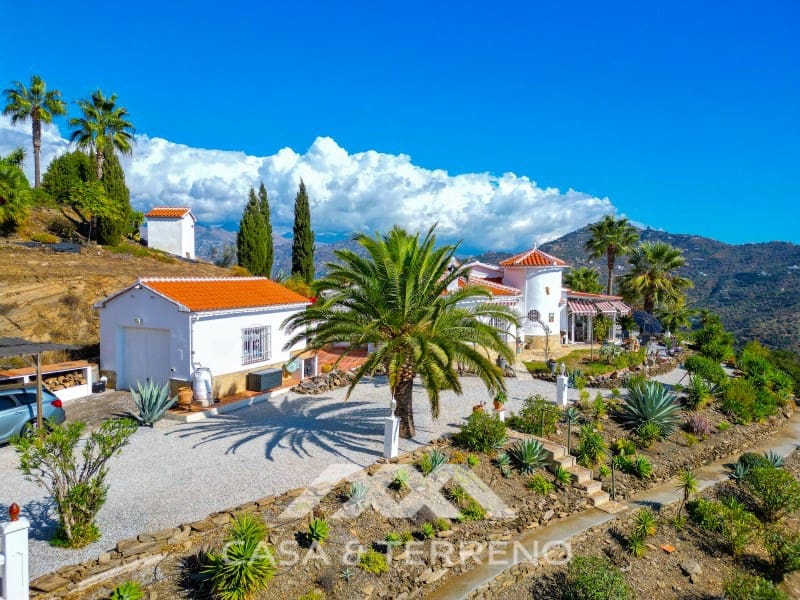 3 chambre Villa/Maison à vendre à Algarrobo avec piscine garage - 535 000 € (Ref: 10094432)