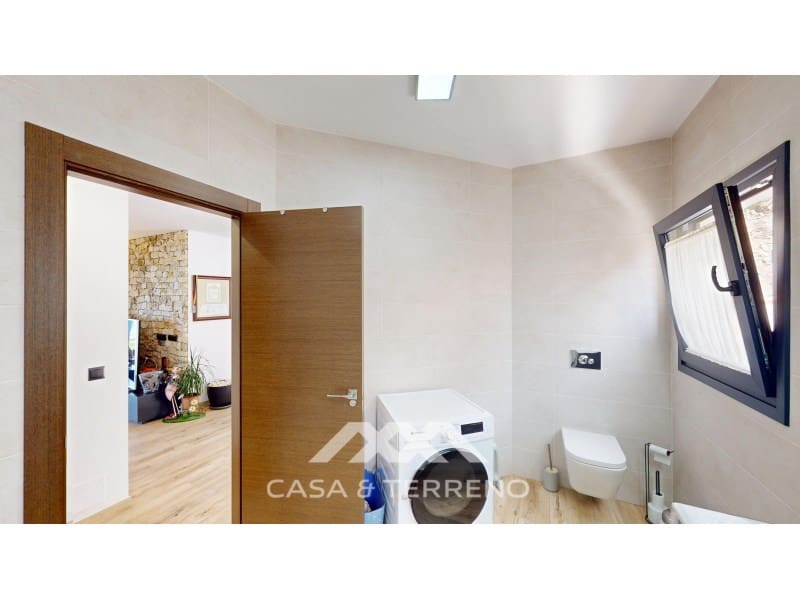 4 soverom Villa til salgs i Arenas med svømmebasseng garasje - € 1 395 000 (Ref: 10098209)