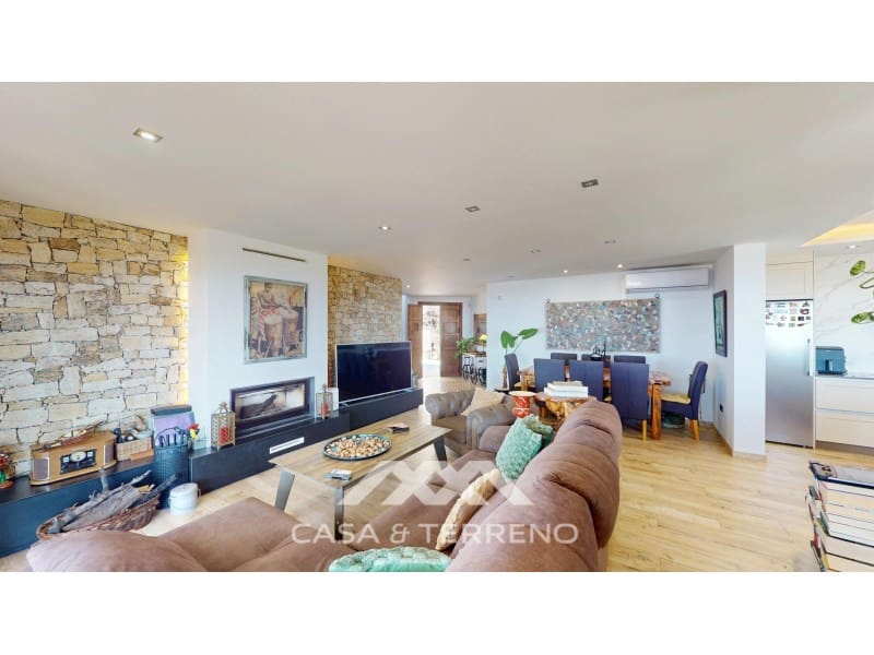 4 soverom Villa til salgs i Arenas med svømmebasseng garasje - € 1 395 000 (Ref: 10098209)