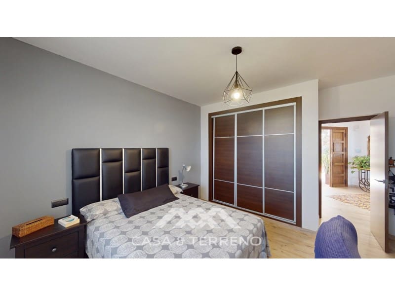 4 soverom Villa til salgs i Arenas med svømmebasseng garasje - € 1 395 000 (Ref: 10098209)