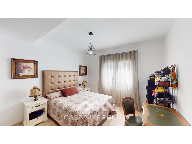 4 soverom Villa til salgs i Arenas med svømmebasseng garasje - € 1 395 000 (Ref: 10098209)