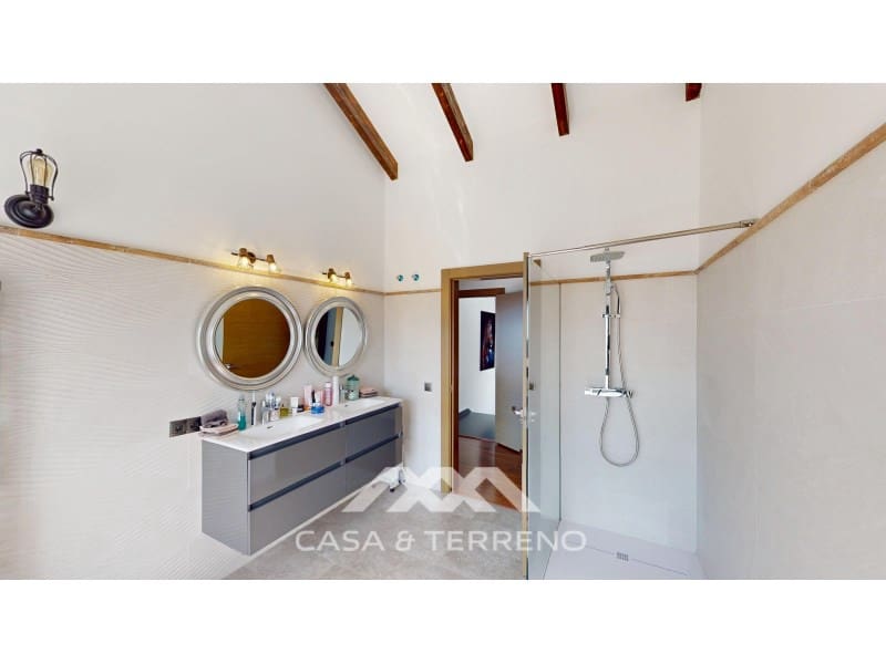 4 soverom Villa til salgs i Arenas med svømmebasseng garasje - € 1 395 000 (Ref: 10098209)