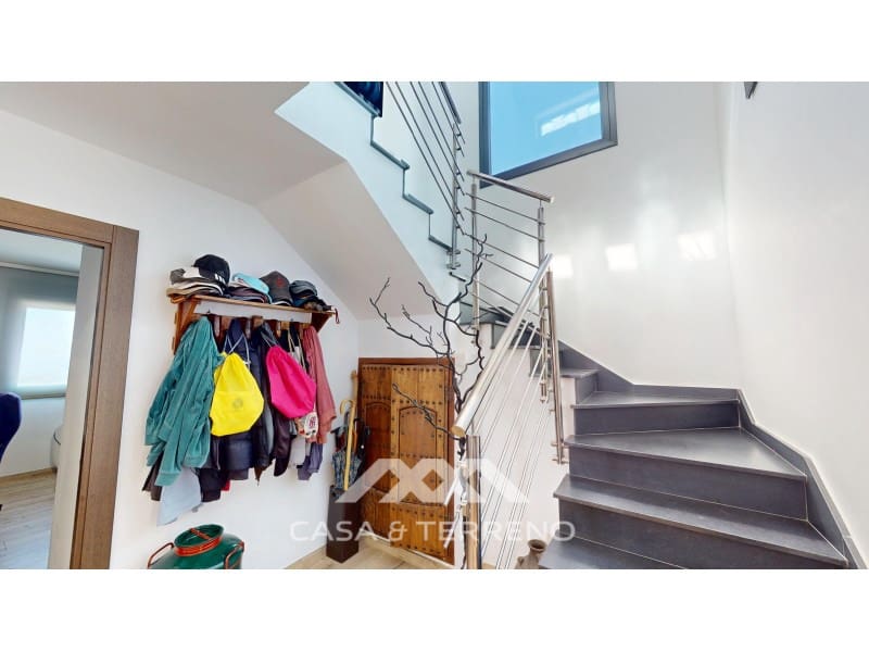 4 soverom Villa til salgs i Arenas med svømmebasseng garasje - € 1 395 000 (Ref: 10098209)