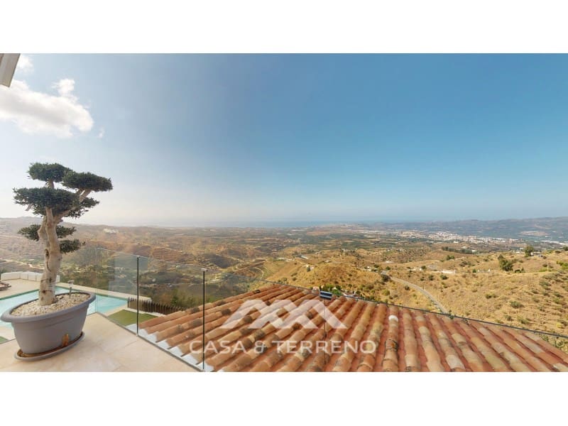 4 soverom Villa til salgs i Arenas med svømmebasseng garasje - € 1 395 000 (Ref: 10098209)
