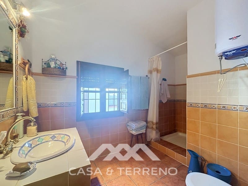 3 soveværelse Villa til salg i Velez-Malaga med swimmingpool - € 320.000 (Ref: 10115656)