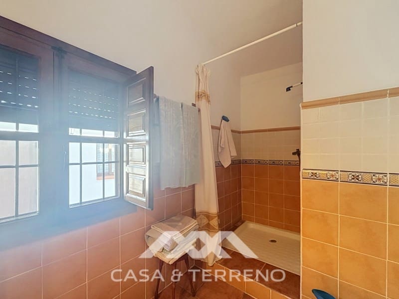 3 soveværelse Villa til salg i Velez-Malaga med swimmingpool - € 320.000 (Ref: 10115656)