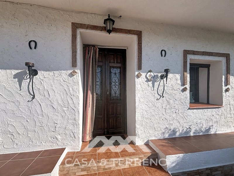 3 soveværelse Villa til salg i Velez-Malaga med swimmingpool - € 320.000 (Ref: 10115656)
