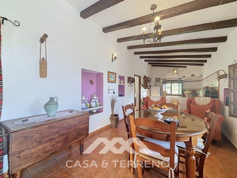 3 soveværelse Villa til salg i Velez-Malaga med swimmingpool - € 320.000 (Ref: 10115656)