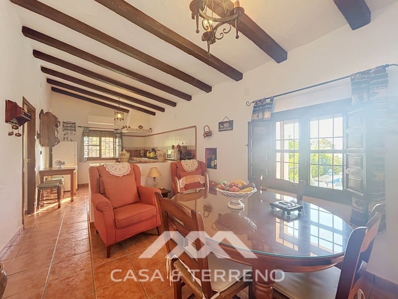 3 soveværelse Villa til salg i Velez-Malaga med swimmingpool - € 320.000 (Ref: 10115656)