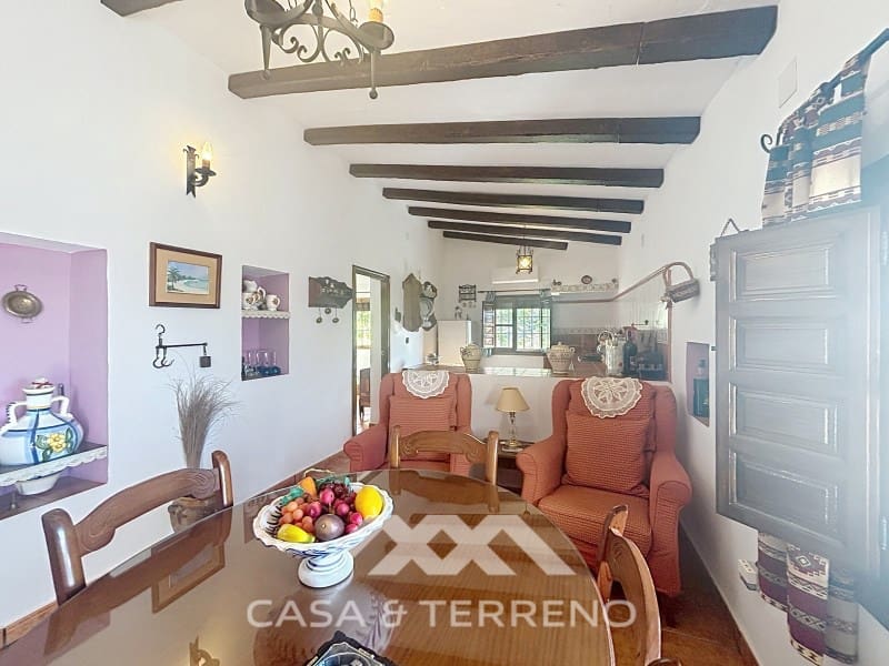 3 soveværelse Villa til salg i Velez-Malaga med swimmingpool - € 320.000 (Ref: 10115656)