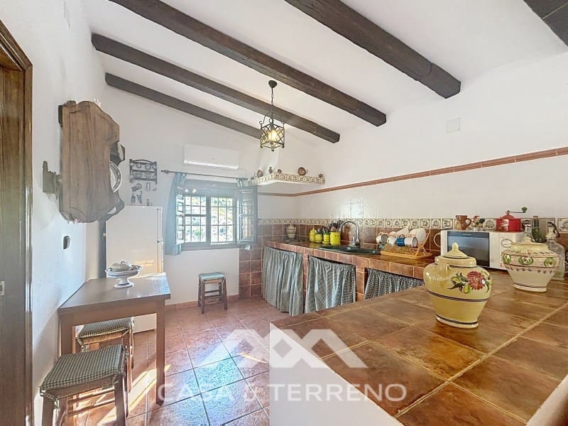 3 soveværelse Villa til salg i Velez-Malaga med swimmingpool - € 320.000 (Ref: 10115656)