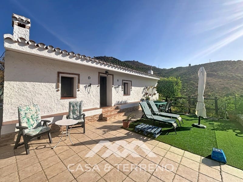 3 soveværelse Villa til salg i Velez-Malaga med swimmingpool - € 320.000 (Ref: 10115656)