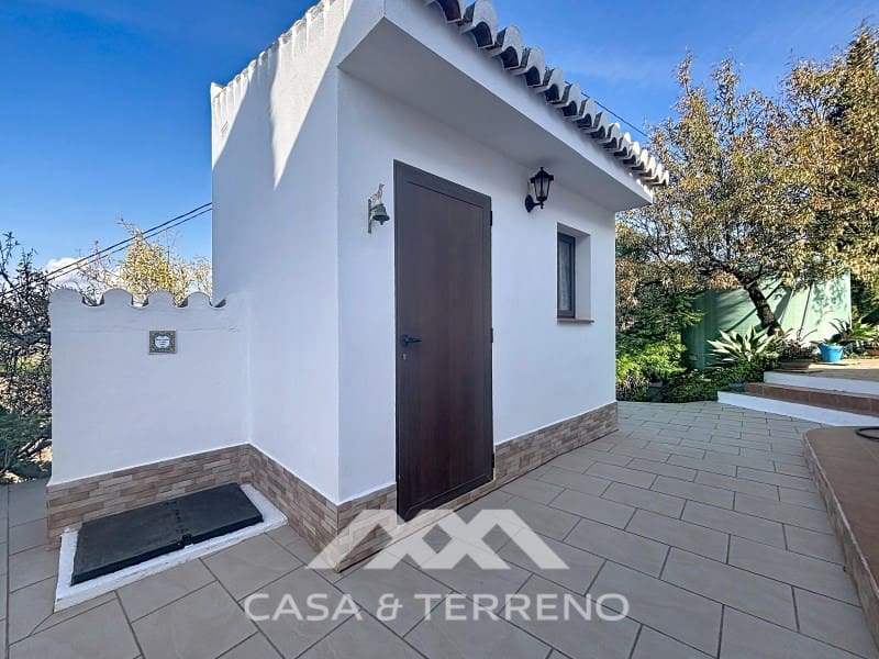 3 soveværelse Villa til salg i Velez-Malaga med swimmingpool - € 320.000 (Ref: 10115656)