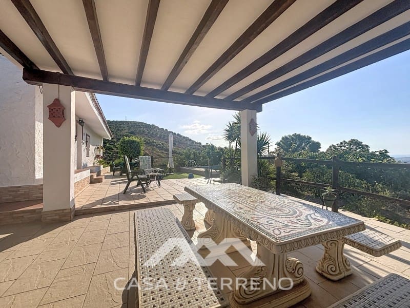 3 soveværelse Villa til salg i Velez-Malaga med swimmingpool - € 320.000 (Ref: 10115656)