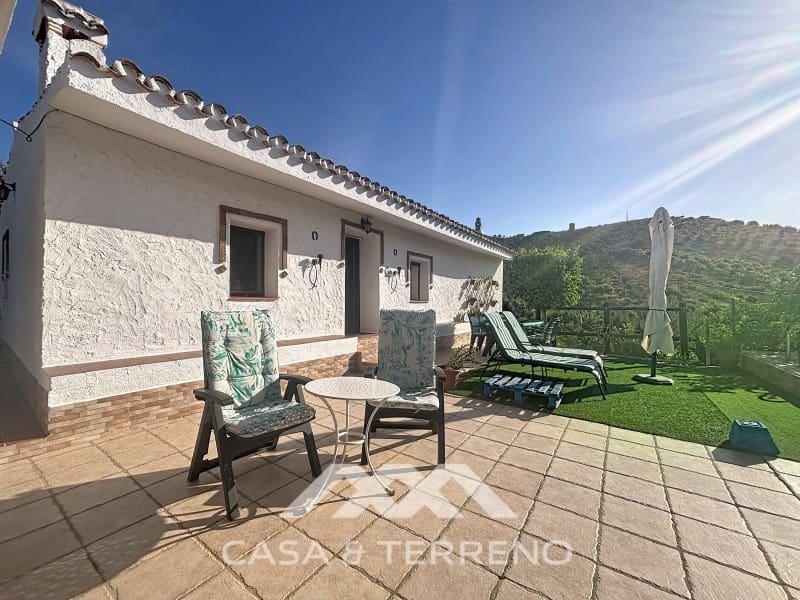 3 soveværelse Villa til salg i Velez-Malaga med swimmingpool - € 320.000 (Ref: 10115656)